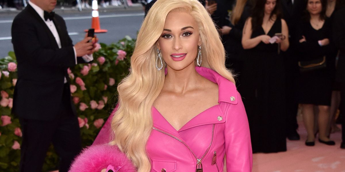 Kacey Musgraves Pink Moschino Outfit 2019 Met Gala