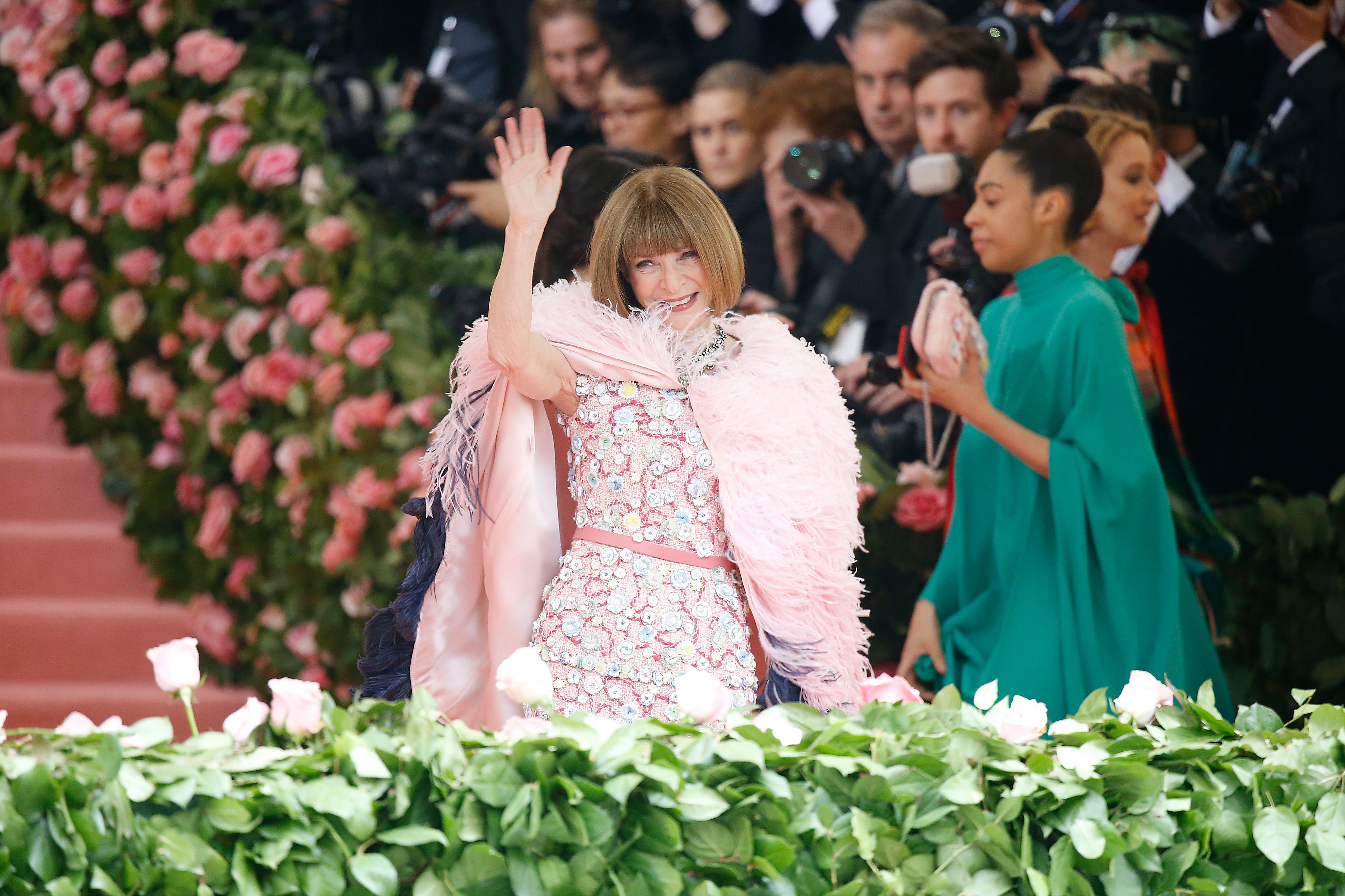 Anna wintour 2024 karl lagerfeld dress