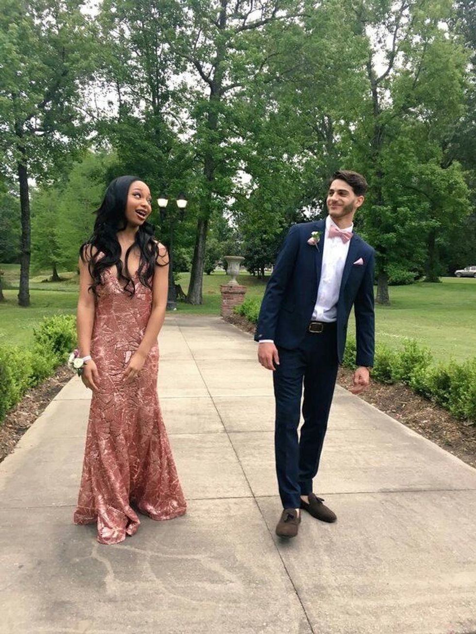 30 Things Every Girl MUST Do Leading Up To Prom