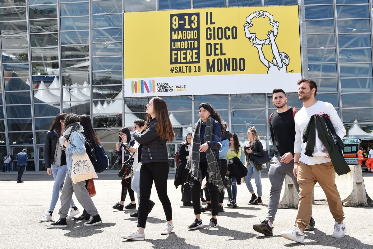 La sinistra ha trovato un nuovo eroe. Mario Scelba, il manganellatore di rossi