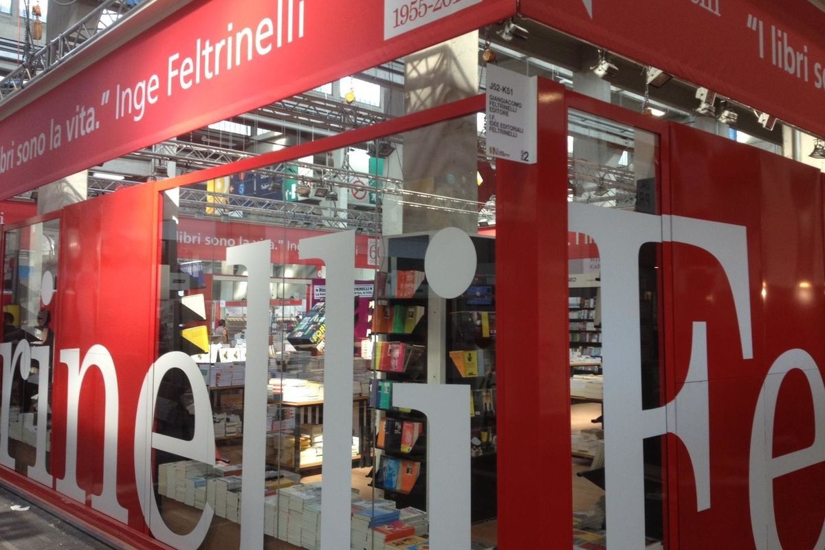 I libri fascisti banditi dal Salone di Torino li vende la Feltrinelli