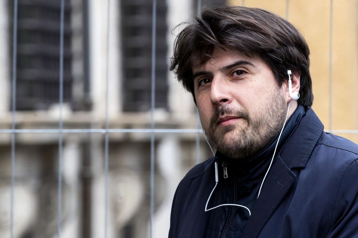 I pm puntano sulla sanità lombarda e i 5 stelle si fregano le mani