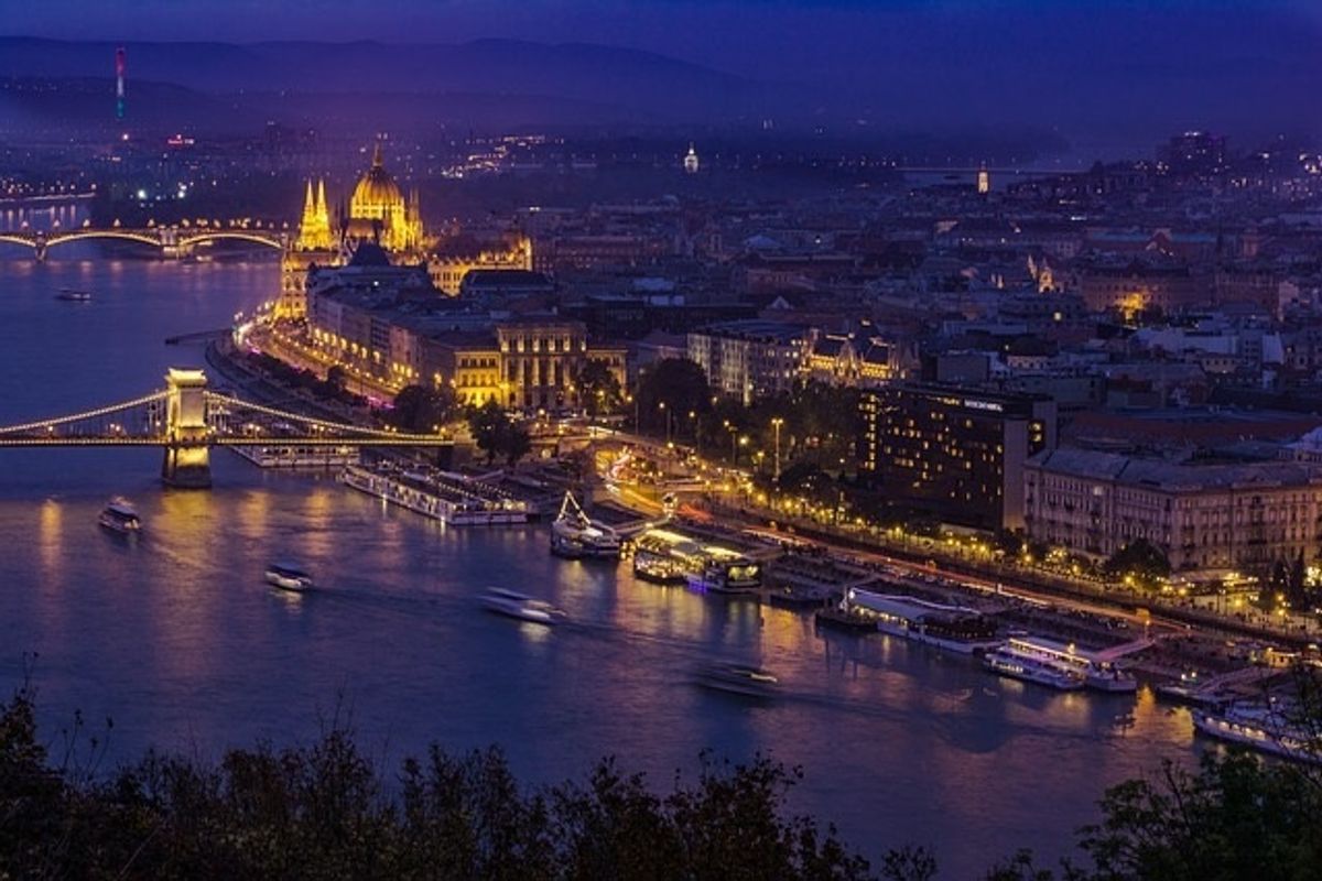 6 bucket list run routes in the world's best bucket list destinations. You are welcome!