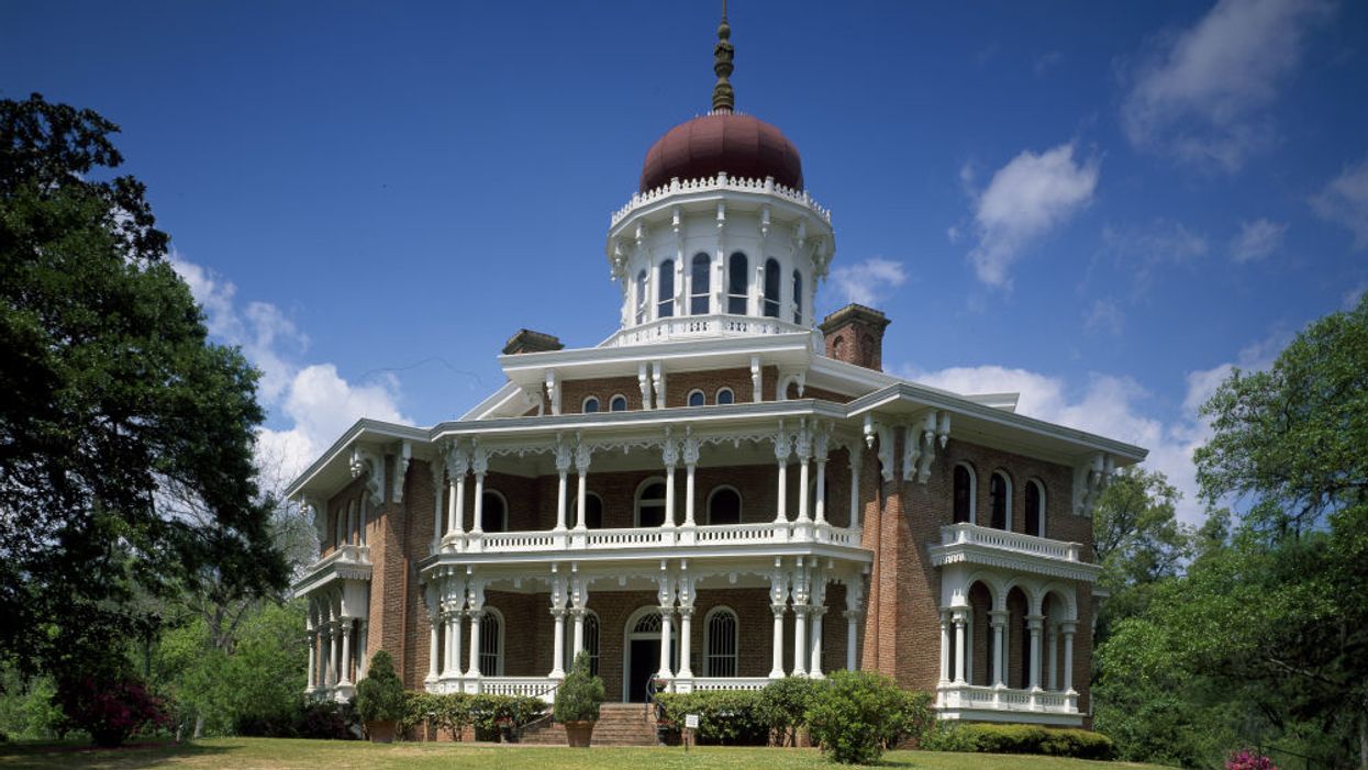 This Mississippi mansion has remained unfinished for 160 years and it's still stunning