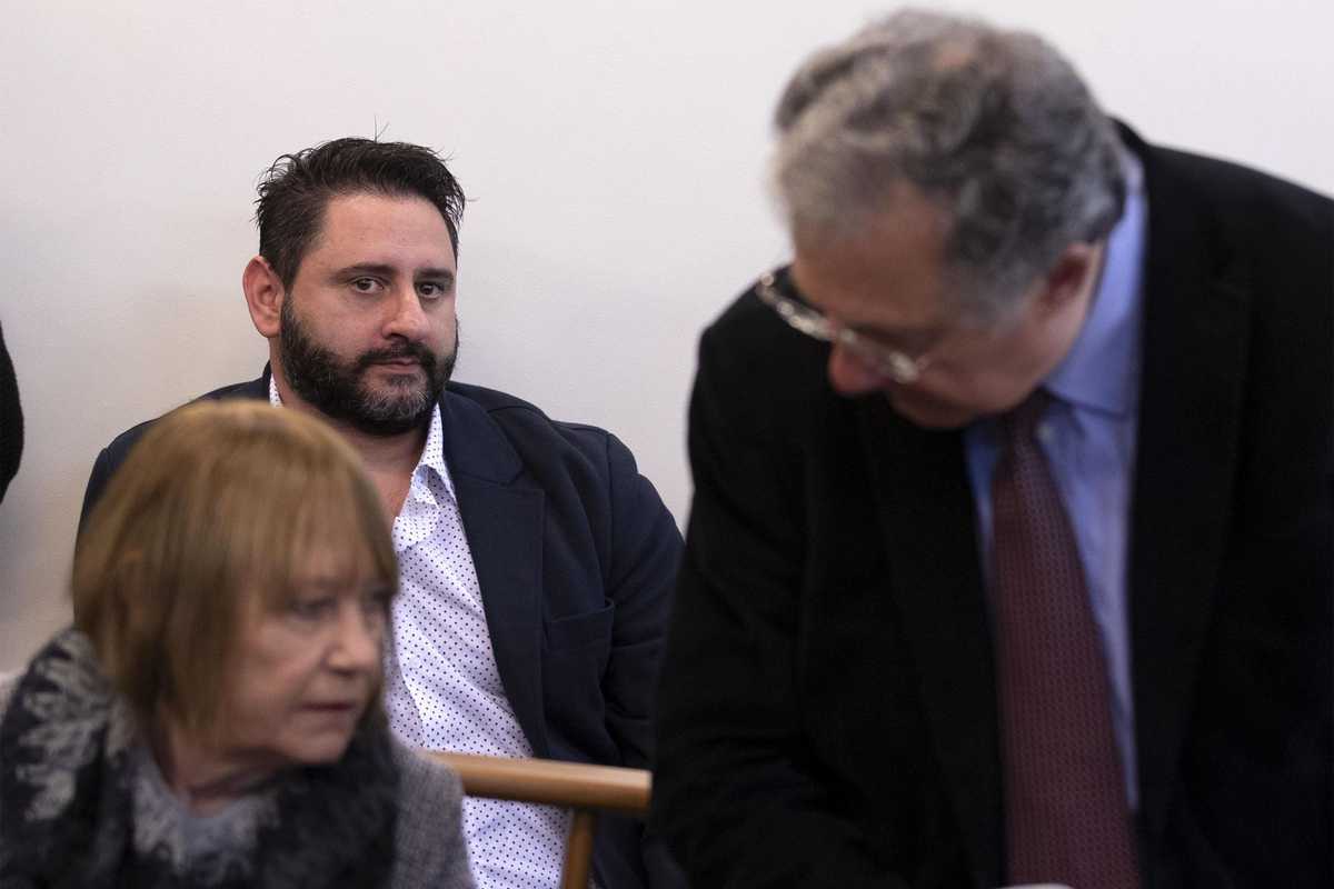 L’eroe del caso Cucchi finisce nei guai Il pm: «Processatelo, spacciava droga»