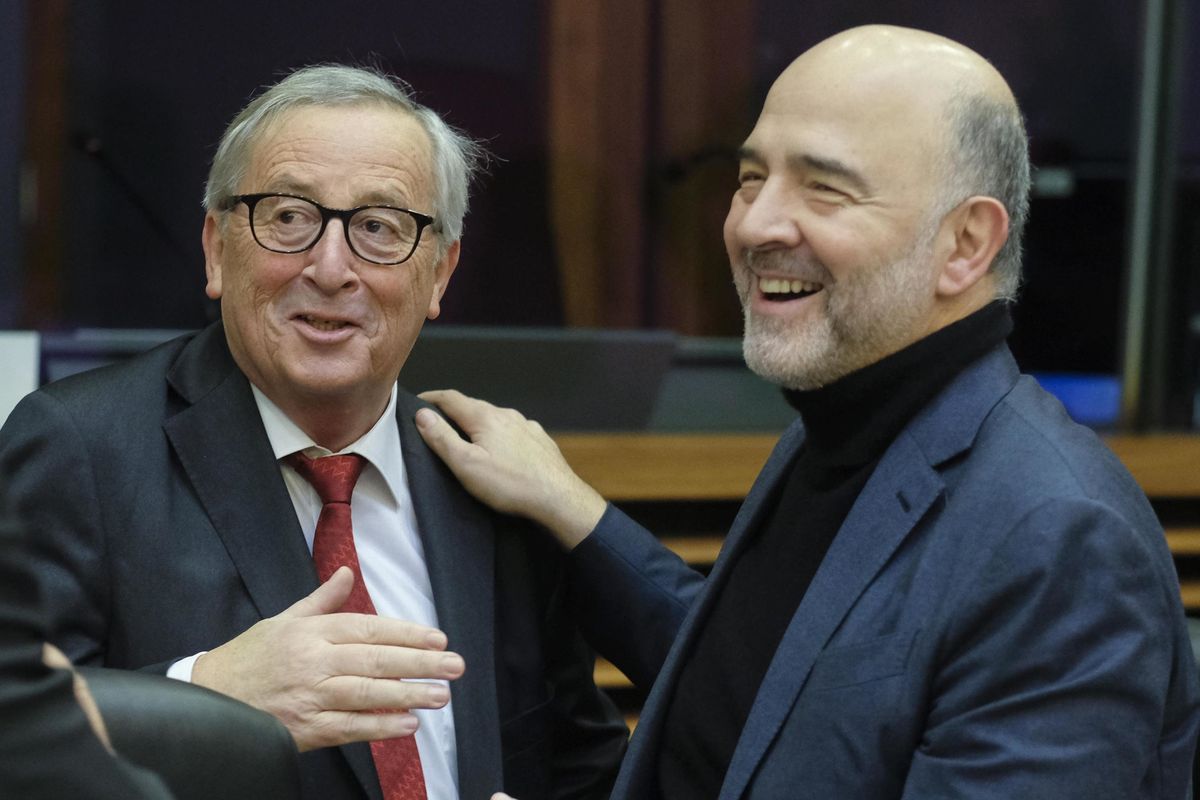 Spese faraoniche e soldi buttati. Questa Europa ha la mani bucate