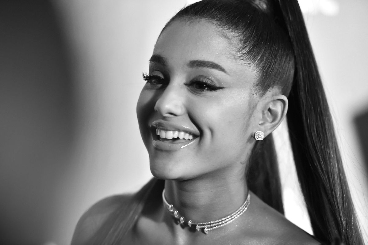 ariana grande hot
