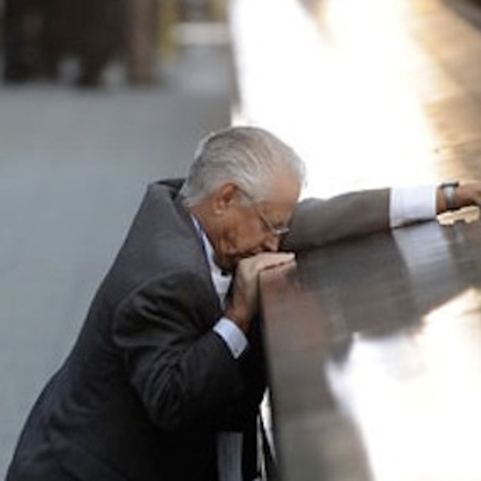 The one 9/11 memorial photo I think everyone should see.