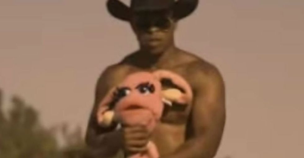 Did you know there's an abortion desert in the U.S.? Allow this really 'female' puppet to show you.