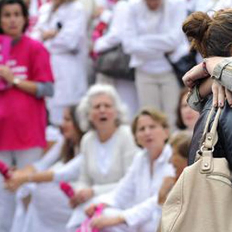 How To Stop An Anti-Gay Protest In Its Tracks