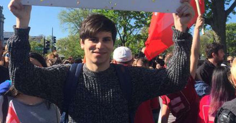 A 'Harry Potter' fan held up a brilliant sign in front of the Supreme Court today.