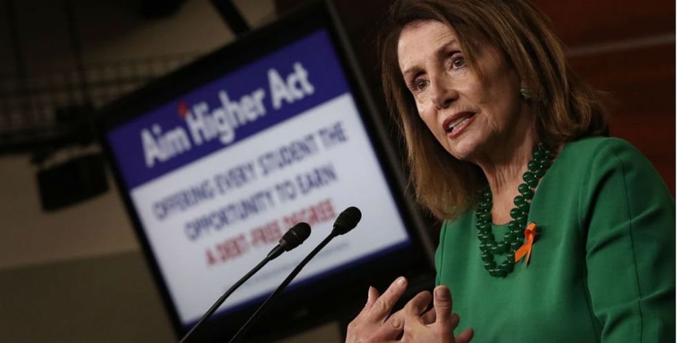 A new bill would make 2-year colleges debt free. Here's how it would work.