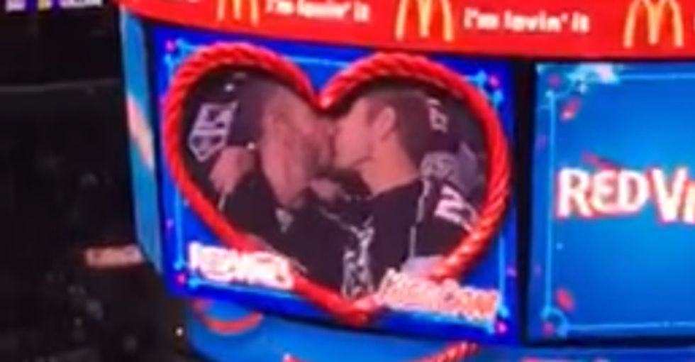 How an arena responded to the NHL’s first gay kiss on the jumbo screen.