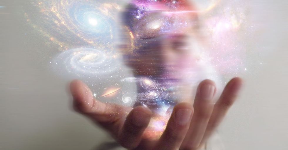 This guy explained the universe to his 5-year-old, and now she knows more than I do.