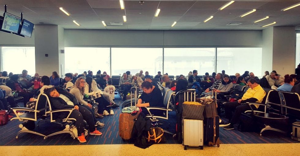 This viral airport 'mansplaining' story shows what male allyship can look like.