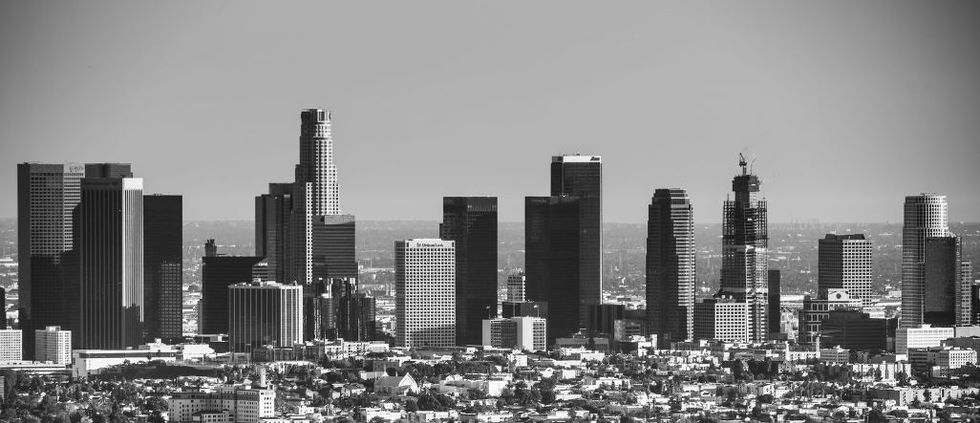 A woman captured an epic, 90-minute parking standoff that anyone from L.A. will totally understand.