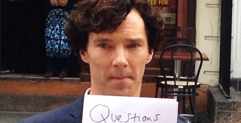 We love this British actor. We love him even more after he held up these bits of paper.