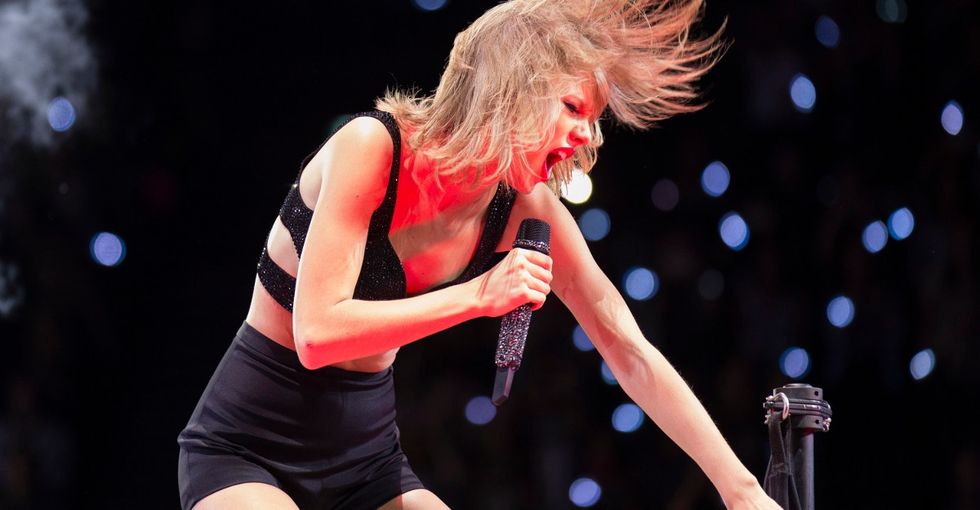 A little girl chose 'Bad Blood' as her cancer fight song, so Taylor Swift decided to help out.