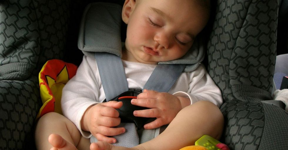 Evenflo's new car seat is designed to help remember the baby in the car. Here's how it works.