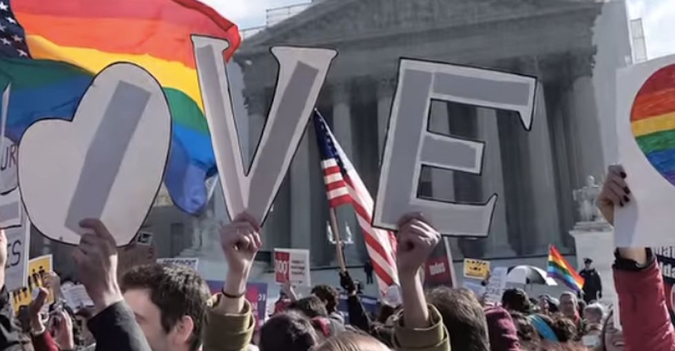 It's Now Illegal For You And Some Friends To Sing 'Joy To The World' At One State's Capitol