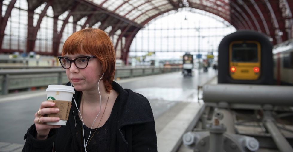 Advice for talking to women wearing headphones ignores why women wear headphones.
