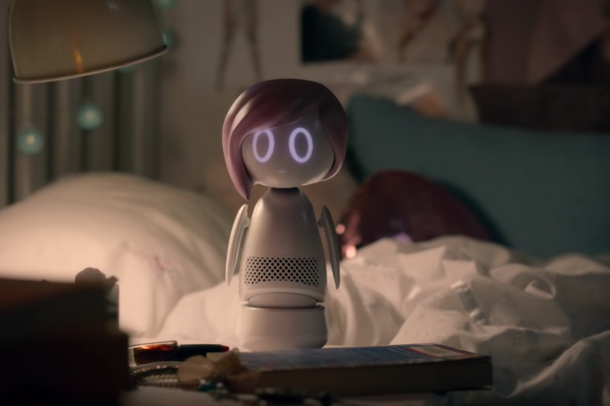 Screenshot of smart speaker in Black Mirror episode