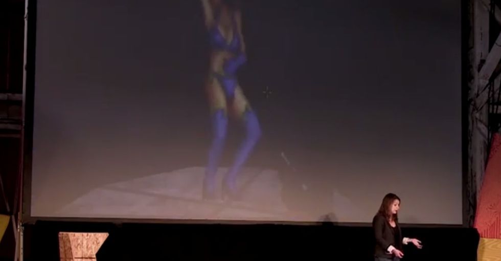 They Gave Her A Standing Ovation Before She Started Talking Because They Do What She Says At The End
