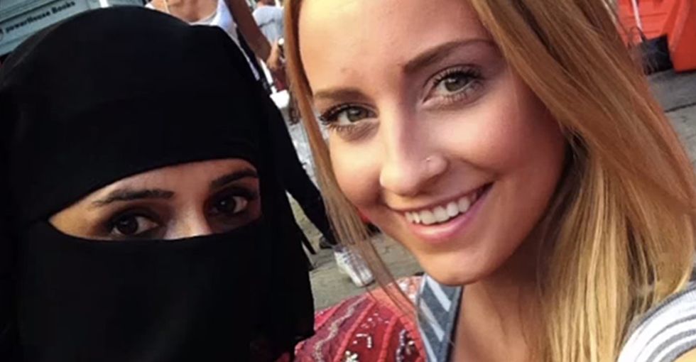 2 Women. 1 Selfie. 1 Hijab. Now Tell Me Which One Needs Liberating.