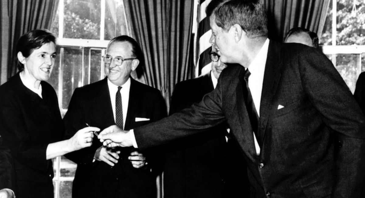 dr. frances oldham kelsey, john f. kennedy, thalomid