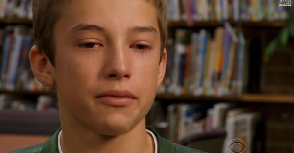 Watch An Entire Team Of Teenage Football Players Do Something Very Unexpected