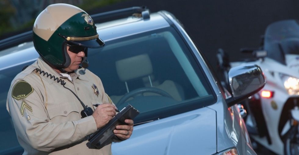 When An Officer Asks For Your License And Registration, I Bet You've Never Thought To Do What He Did