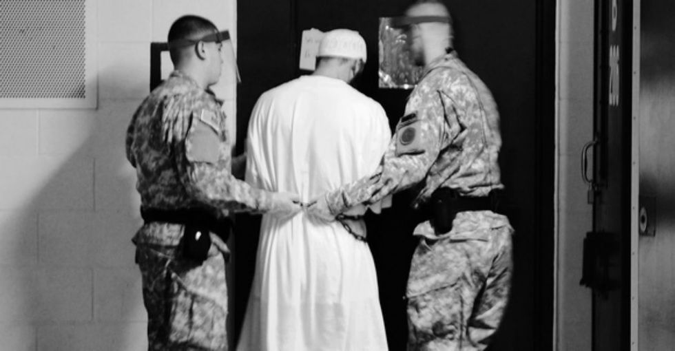 We Broke Down 528 Pages Of The CIA Torture Report Into 10 Tweets That Sum Up The B.S. Quite Nicely