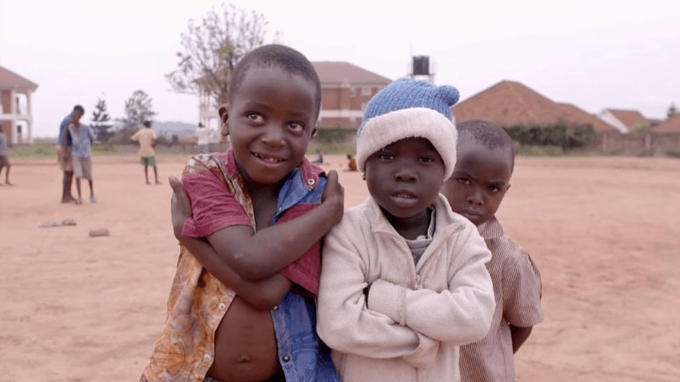 Ultrasound machines are expensive, so these 2 college kids came up with a better plan.