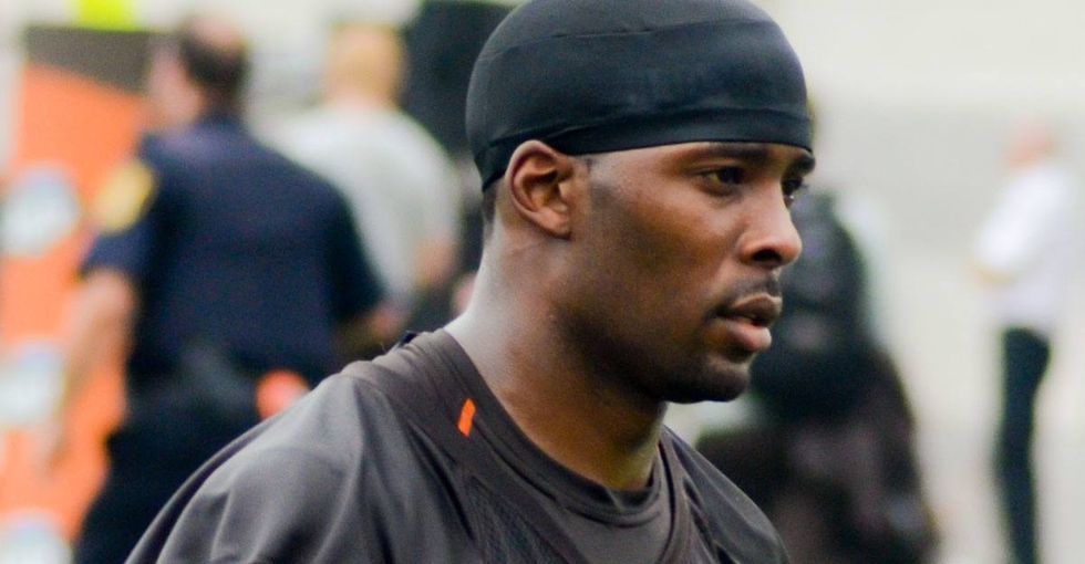 The police asked a football player to apologize. His response? NAILED IT.