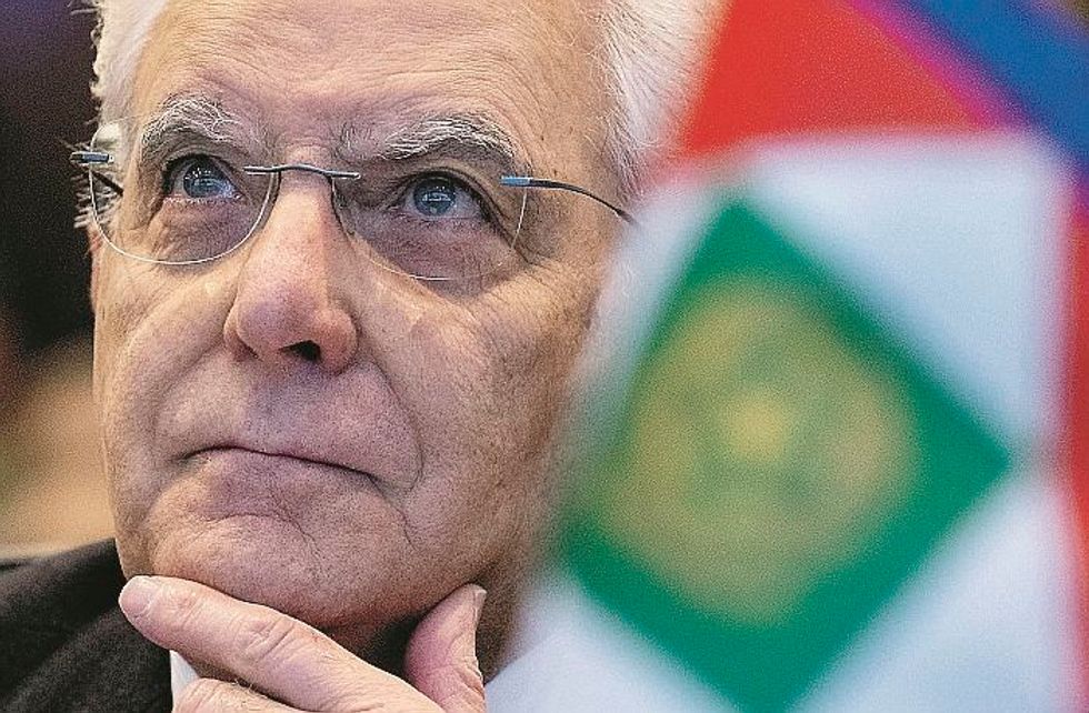 Salvini e Mattarella suonano la sveglia sui decreti fermi