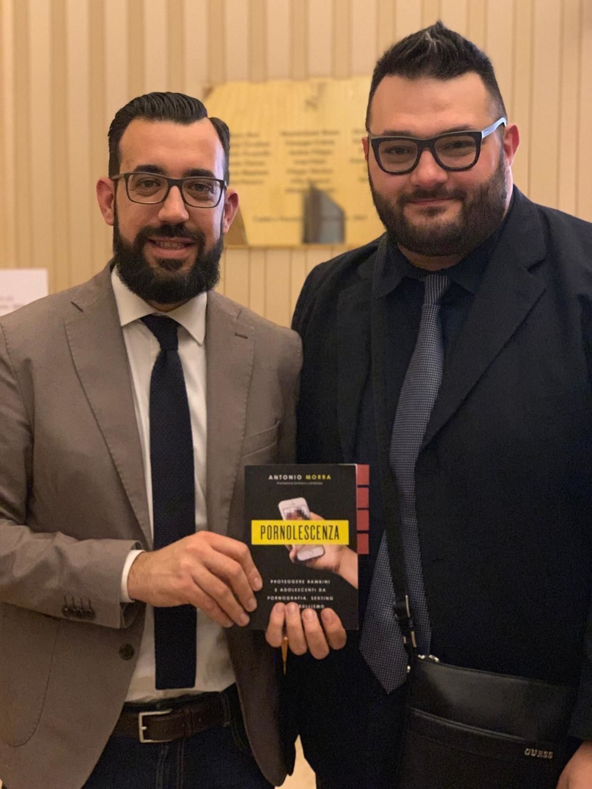 Antonio Morra presenta «Pornolescenza»