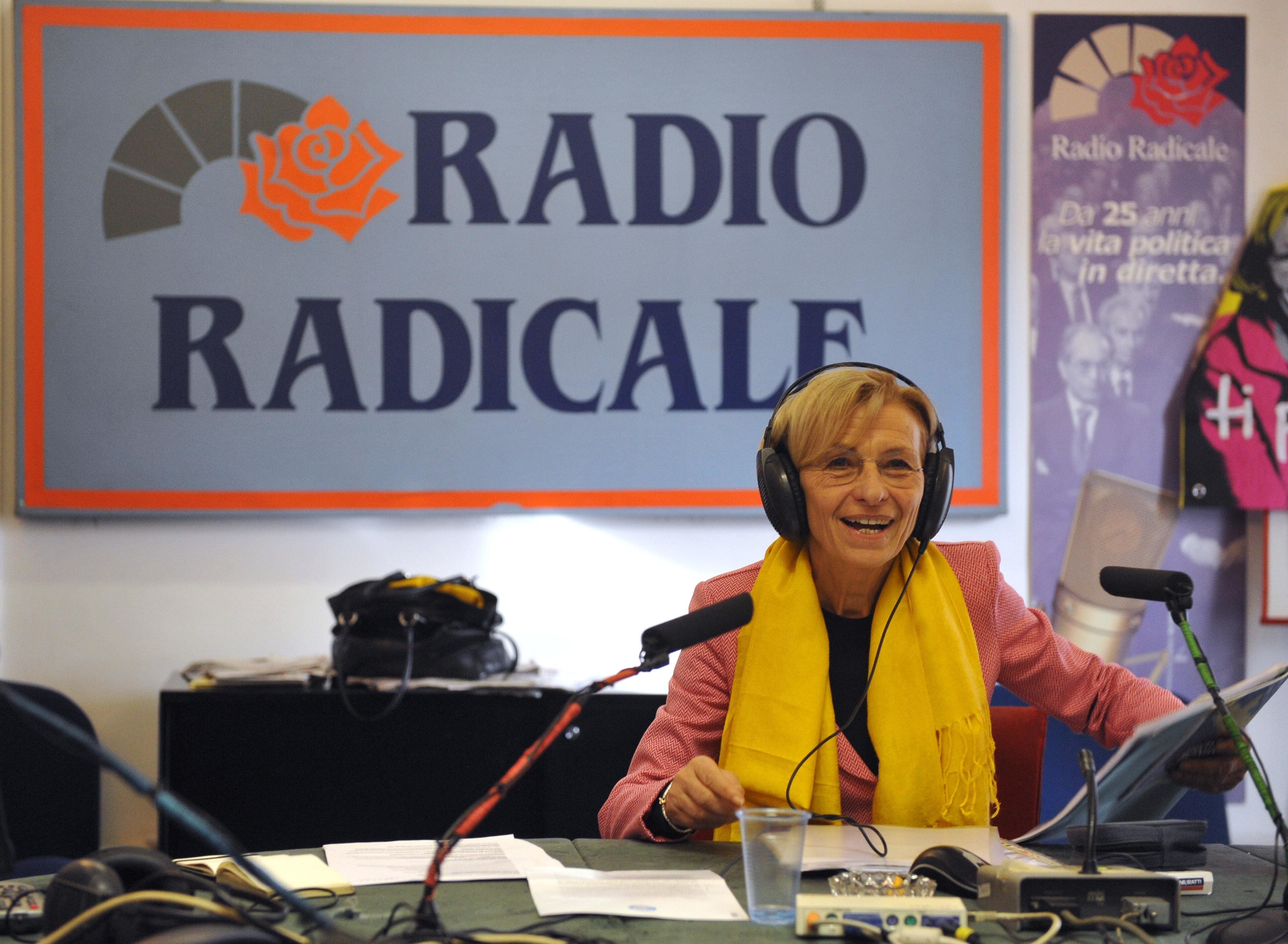 Ma perché bisogna dare soldi pubblici alla radio dei Radicali?