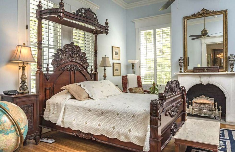 This 1852 mansion in Louisiana is for sale as a stunning B&B