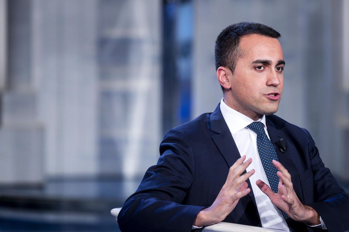 Di lotta e di governo. Di Maio a Taranto rischia di smontare l’accordo sull’Ilva