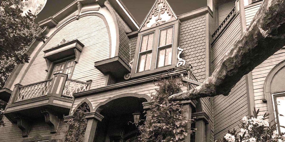 Munster Mansion, replica of spooky house, is dream home for