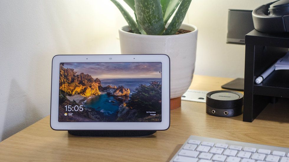 Photo of the Google Home Hub smart display