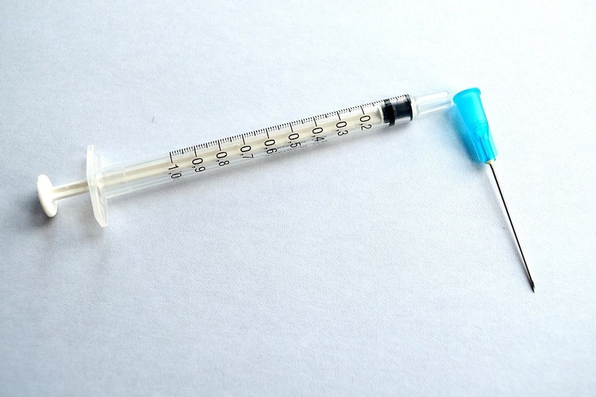 Anti-Vaxxers March On California Capitol For The Right To Make Doctors Lie For Them