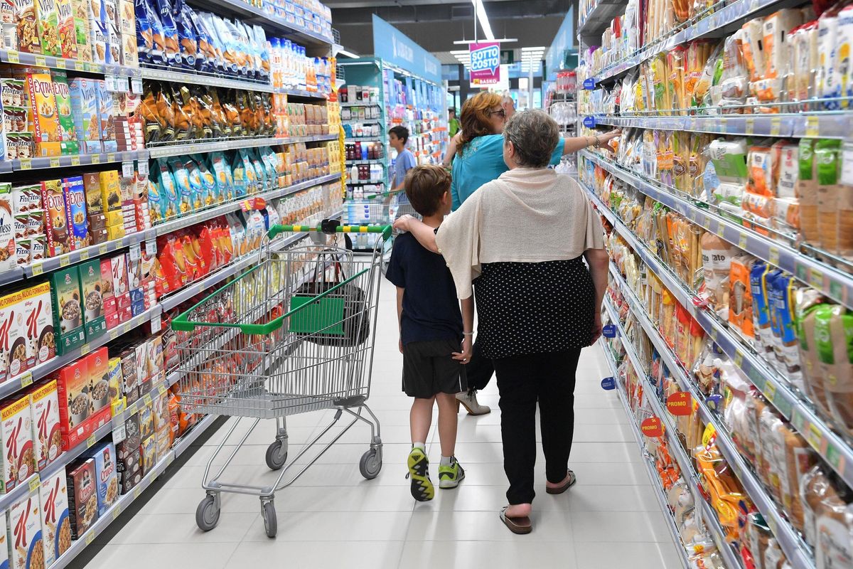 Nei supermercati c’è il Grande fratello. Le telecamere spiano gusti e reazioni