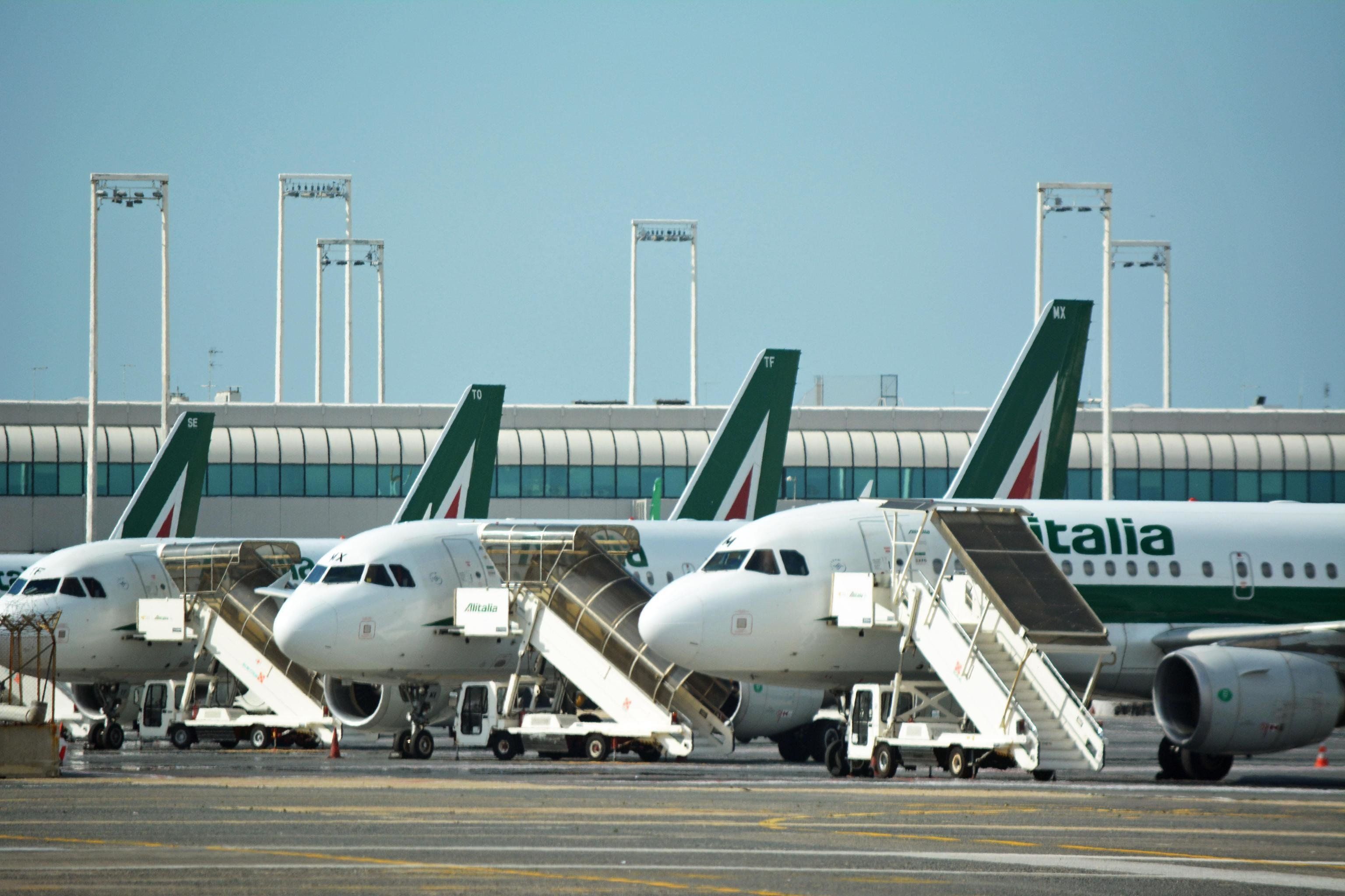 La proroga per le offerte su Alitalia finanziata con le bollette elettriche