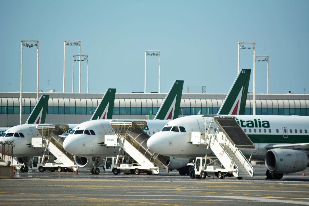 La proroga per le offerte su Alitalia finanziata con le bollette elettriche