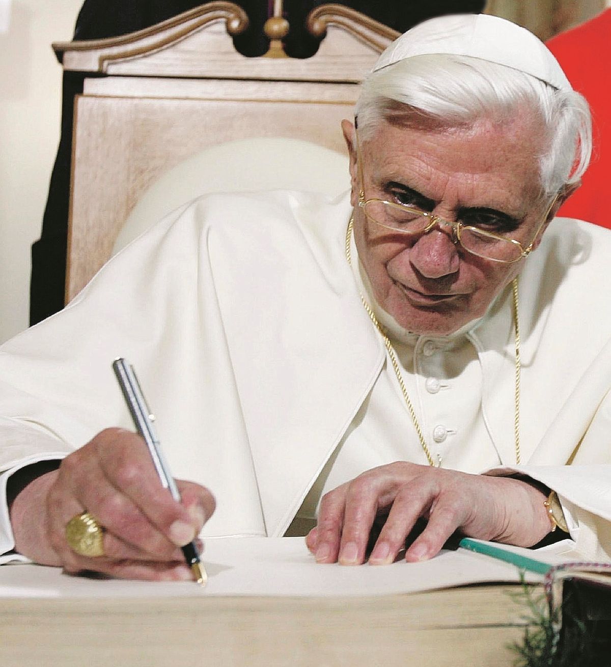 Nella benedizione di un trattore il senso sacro del lavoro dell’uomo