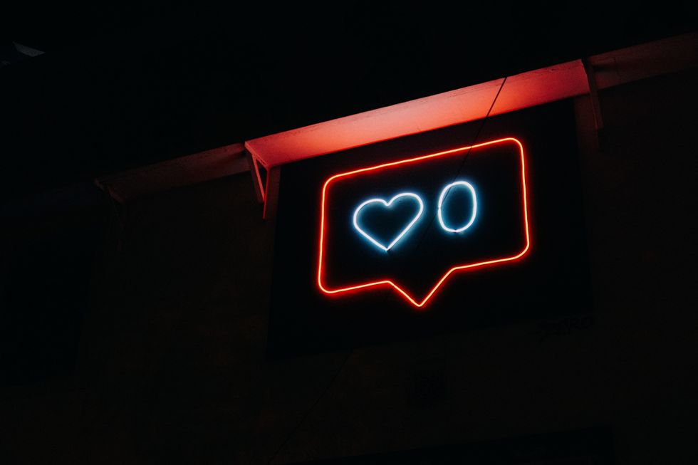 https://unsplash.com/photos/xv7-GlvBLFw