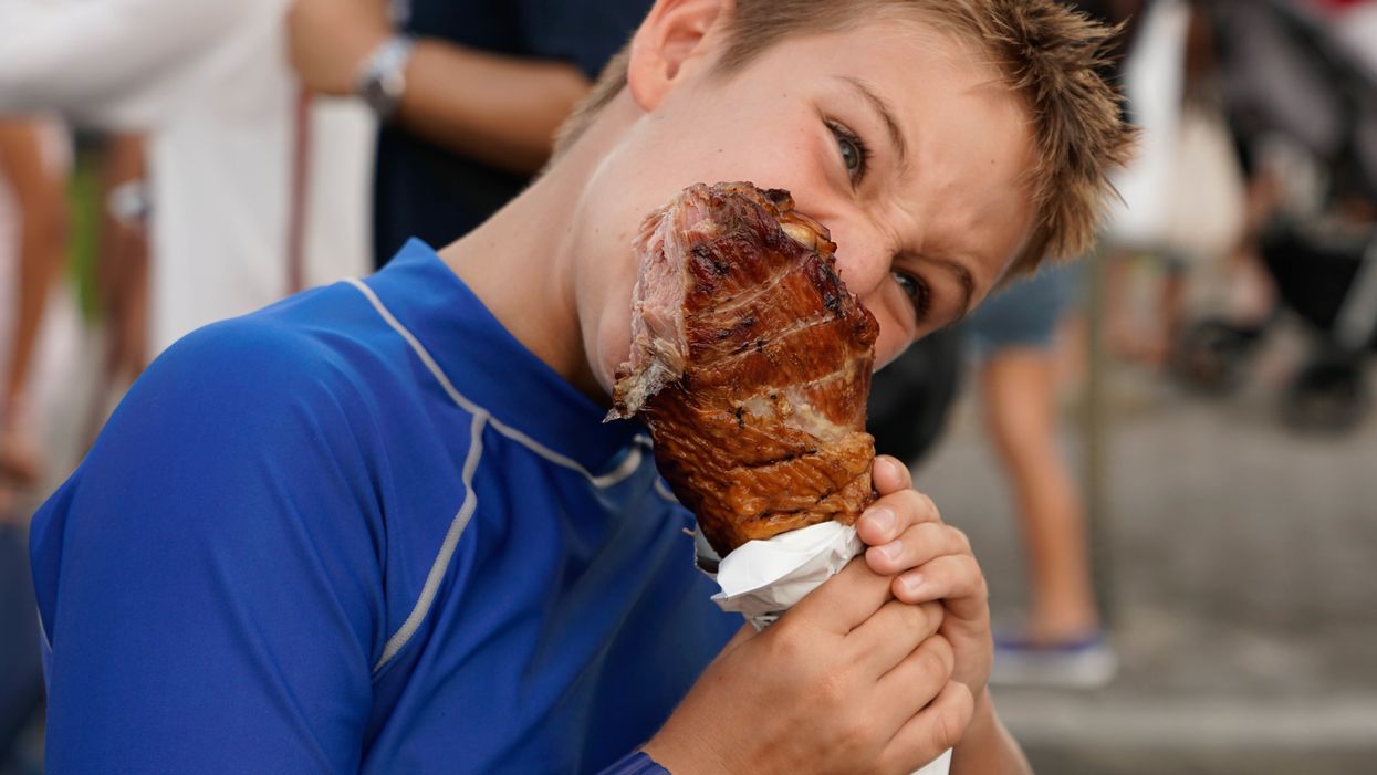 Meat eaters are healthier than vegetarians, study suggests