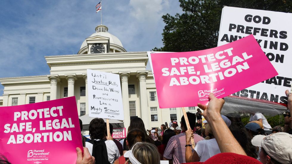 https://www.motherjones.com/politics/2019/05/stop-the-bans-protests-abortion-laws/