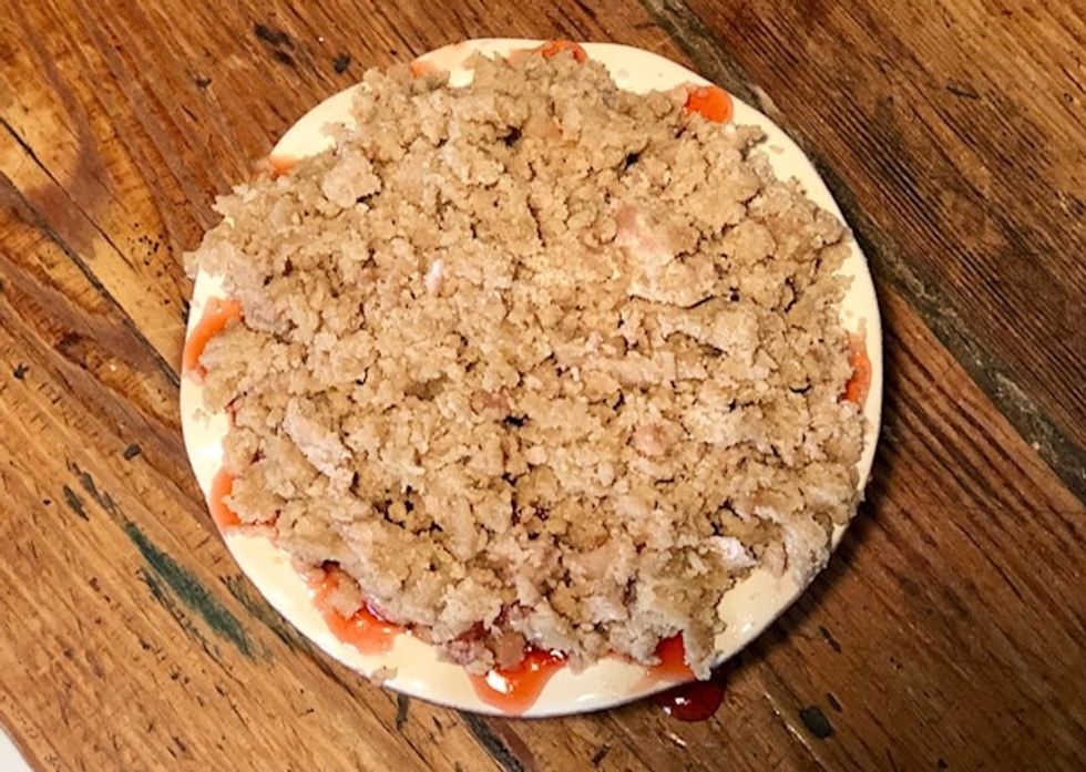 The crumble with the strawberry and rhubarb mixture cooked in theAnova Nano before it went into the oven